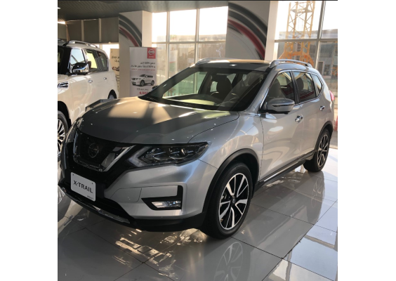 Nissan  Rouge 4#4 Or  Similar